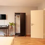 Jm Boutique - Medienhafen Dusseldorf